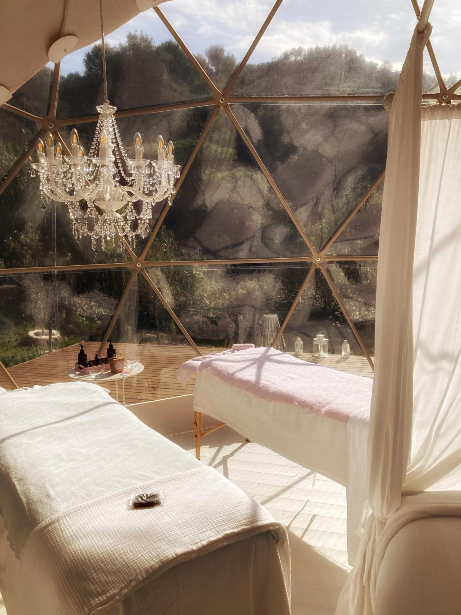 Domo Suites Masia Cal Geperut بادالونا المظهر الخارجي الصورة