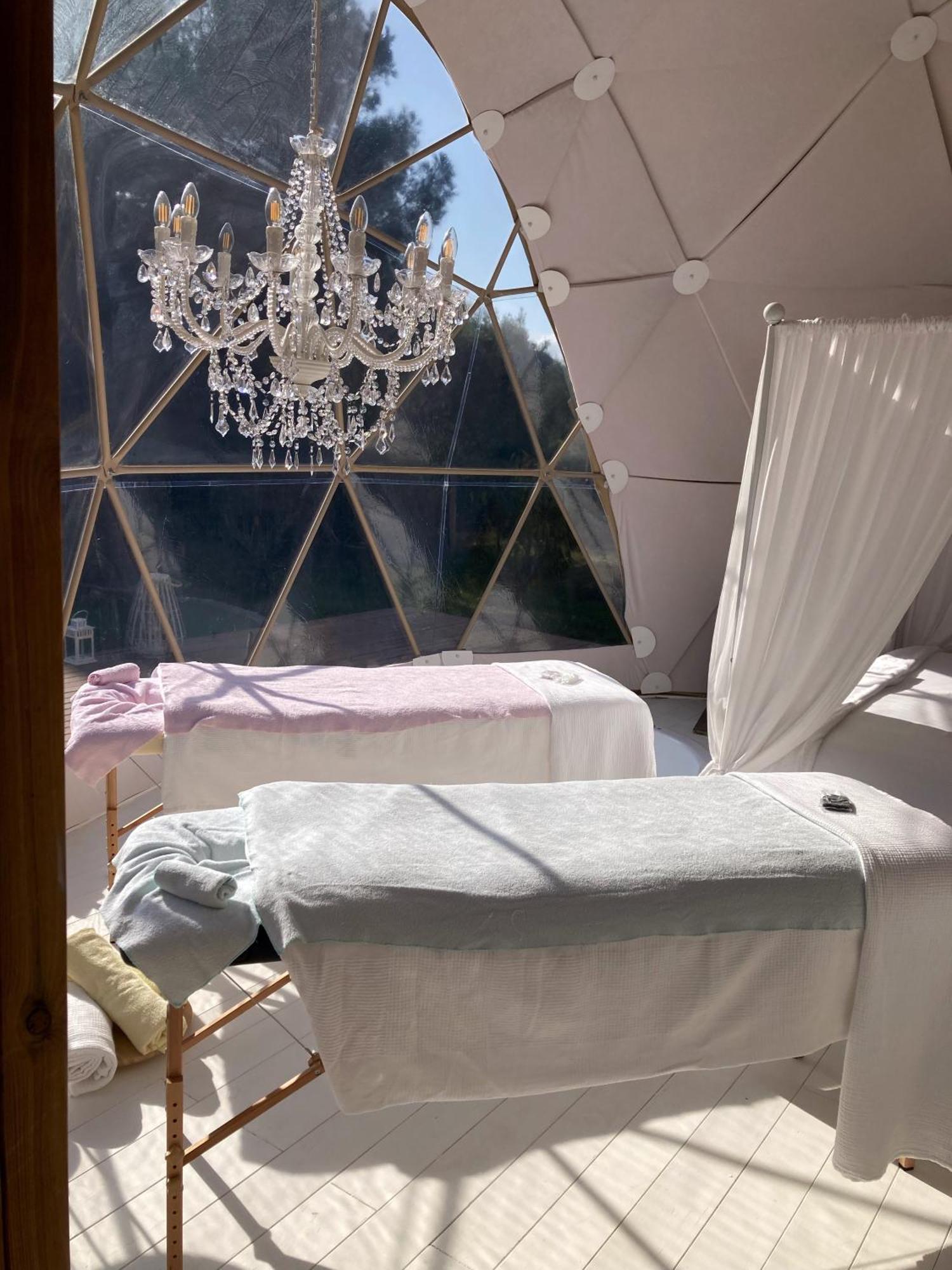 Domo Suites Masia Cal Geperut بادالونا المظهر الخارجي الصورة